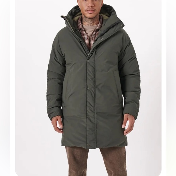 Abercrombie & Fitch Green Air Cloud Parka, Size M - Picture 2 of 16